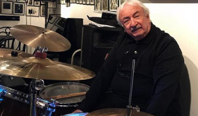 Müzisyen Durul Gence hayatını kaybetti