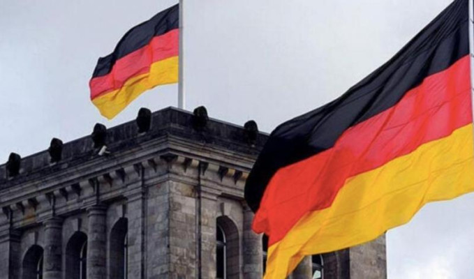 Almanya'da ilk gri pasaport davası başlıyor