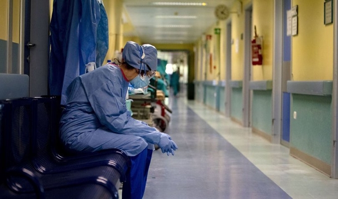 DSÖ: 100 binden fazla sağlık çalışanı hayatını kaybetti 