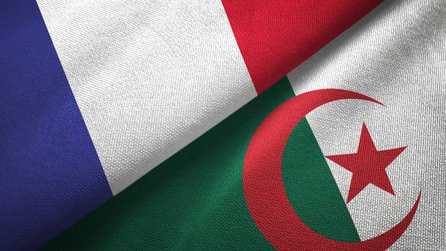 Cezayir'de iki bakanlıkta Fransızcanın kullanımı sonlandırıldı
