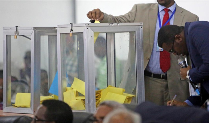 Somali'de son 50 yılın ilk 'halk seçimi' tamamlandı