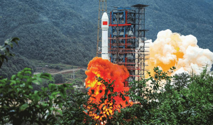 Çin, Shijian-21 uydusunu fırlattı, endişeler arttı