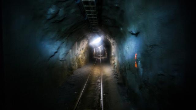 Japonya'da tren için inşa edilen tünel çöktü