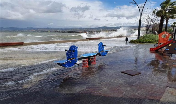  Marmara Denizi'nde fırtına bekleniyor