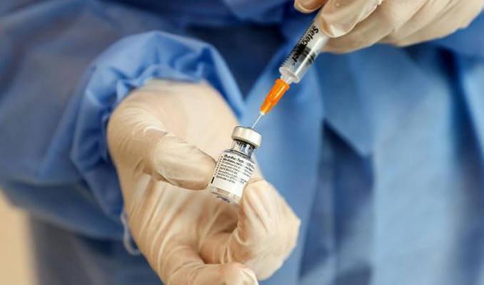 Bakan'dan sert çıkış: Aşı olmayan kendine başka iş baksın