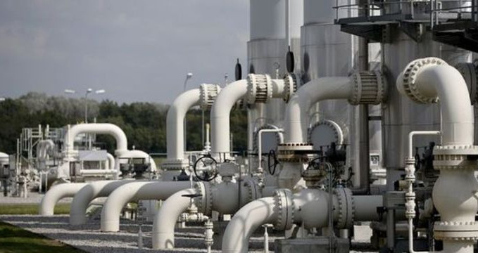 Cezayir İspanya'ya doğalgaz akışını kesti
