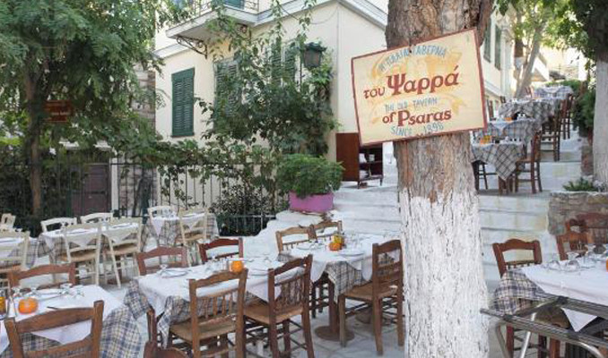 Yunanistan'da çoğu lokanta ve kafeler kepenk kapattı