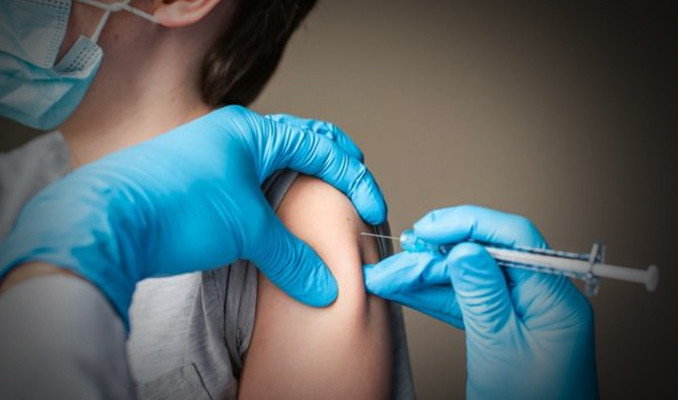 Almanya'da eczanelerde aşı yapılması talebi