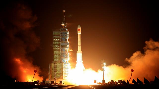 Çin, veri aktarım uydusu Tienlien II-02'yi fırlattı