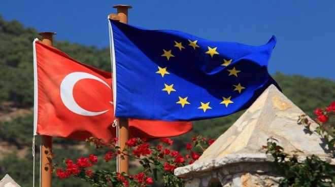 AB’den Türkiye’deki mültecilere 325 milyon euroluk destek