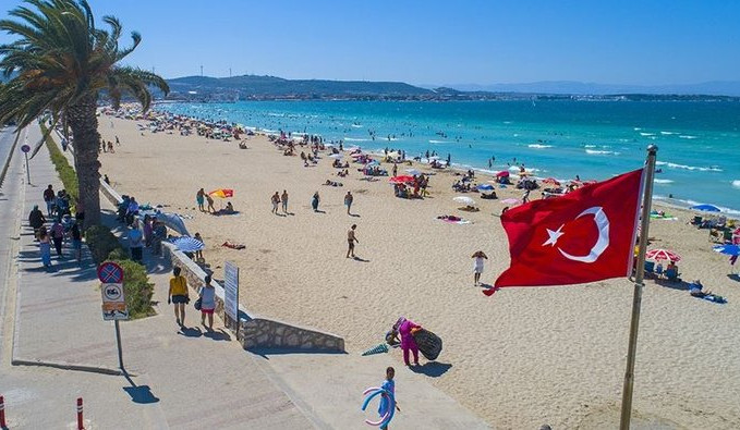 Antalya 9 milyon turist hedefini aştı