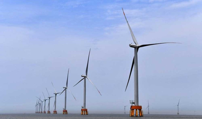 Çin’in en büyük rüzgar çiftliği üretime başladı