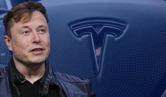 Musk, Tesla hisselerini satmaya devam ediyor