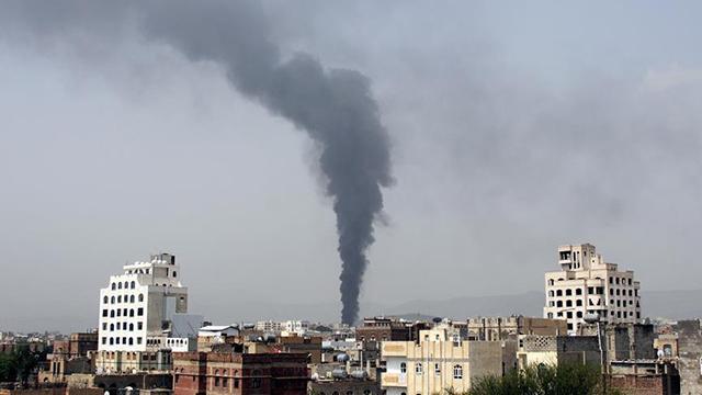 Arap koalisyonundan Sana'ya hava saldırıları