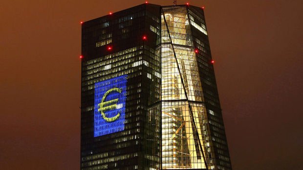 ECB'den Kazaks, ekstra teşvikler için çıtayı yüksek tuttu