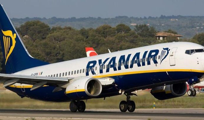 Ryanair'den 1 milyar dolardan fazla zarar bekleniyor