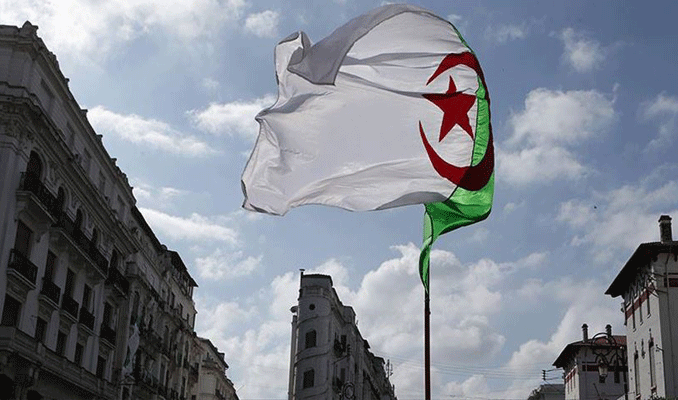 Cezayir'den sömürgeci Fransa'yı şoke edecek kampanya