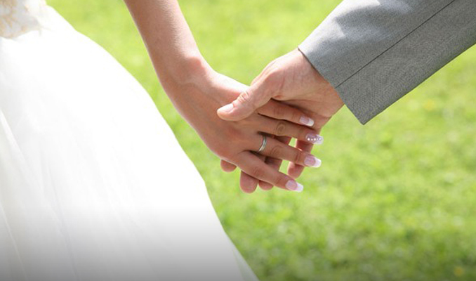 Düğün sektörünü canlandırmak için evlilik kredisi önerisi