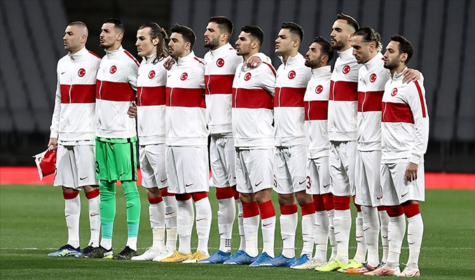 Türkiye-Letonya maçı seyircili oynanacak