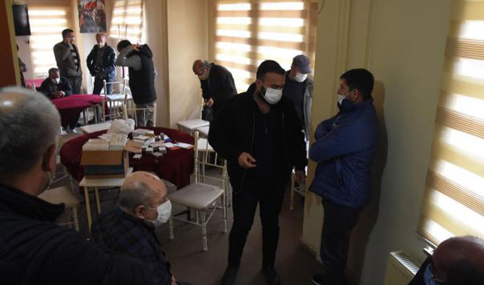 Kumarcılara polis baskını: 13 kişiye 41 bin lira ceza