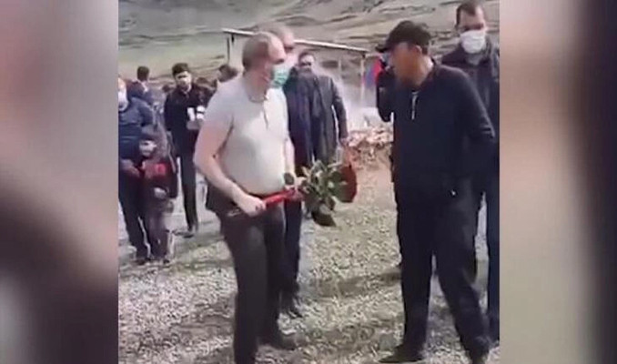 Paşinyan'ın asker mezarına çiçek bırakması engellendi