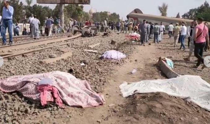 Katliam gibi kaza: Mısır’da tren raydan çıktı