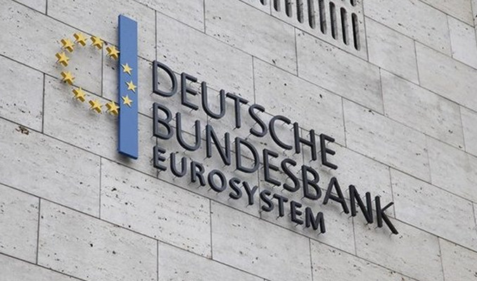 Bundesbank: Alman ekonomisi ilk çeyrekte daraldı...