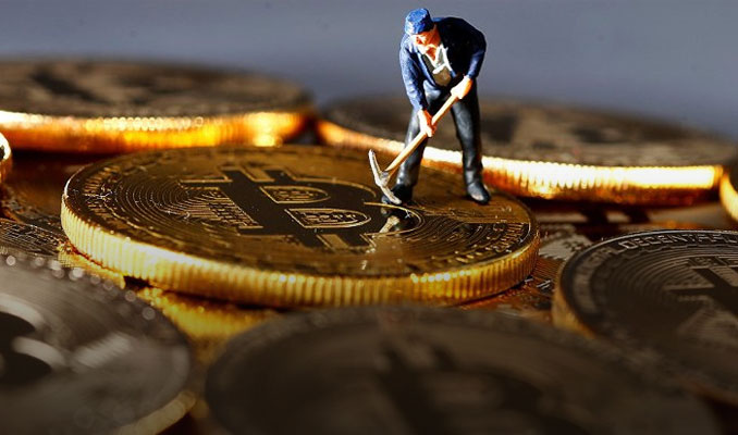Bitcoin madencileri saklamaya mı geçti?