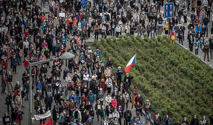 Çekya'da Zeman'a karşı ayaklanma