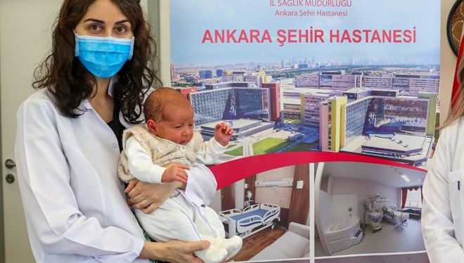 Türkiye'nin ilk 'antikorlu' bebeği doğdu