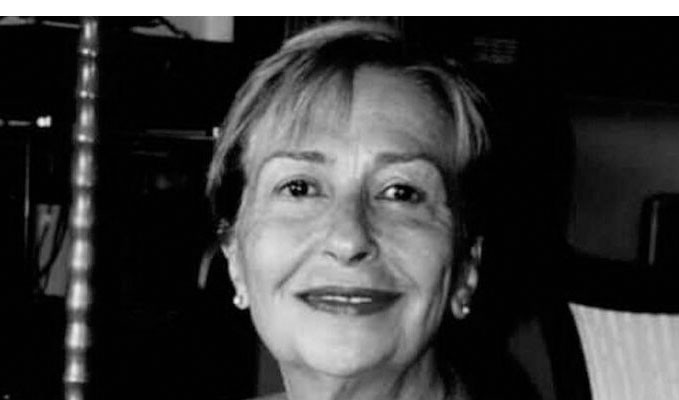 Ünlü Edebiyatçı, Emine Işınsu hayatını kaybetti