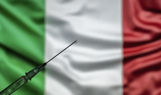 İtalya, İngiltere'den geleceklere 5 günlük karantina şartı getirdi