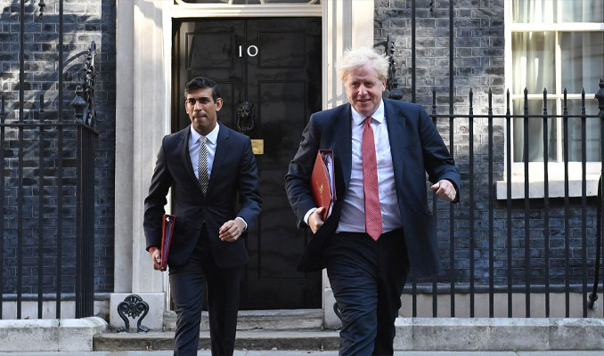 Johnson ve İngiliz Maliye Bakanı karantinayı reddetti