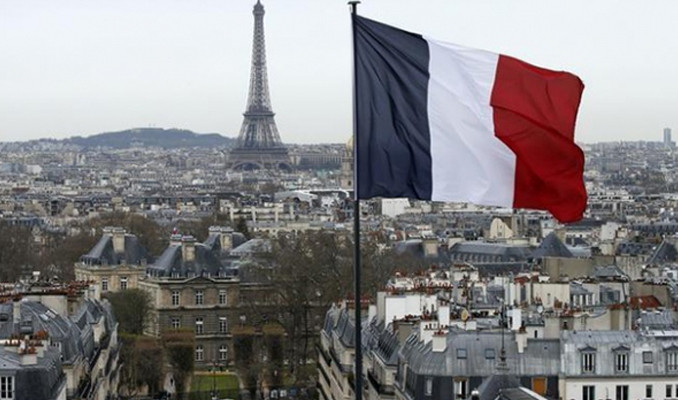 Fransa’da tartışmalı yasa tasarısı kabul edildi