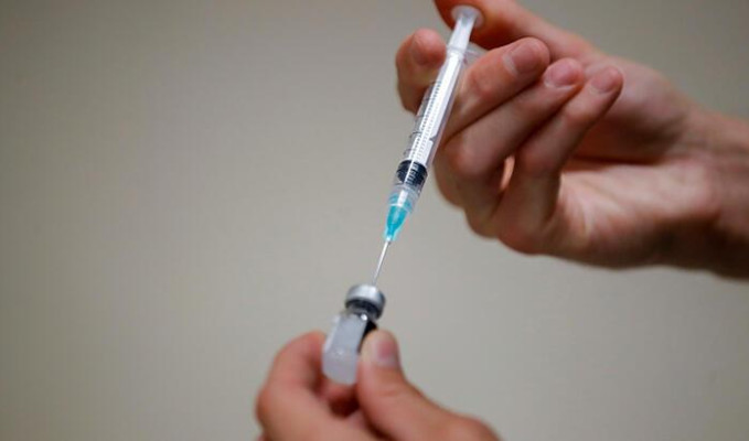 Almanya'da eczanelerde korona virüs aşısı durduruldu