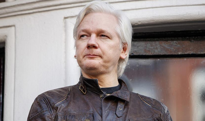 Assange'ın Ekvador vatandaşlığı iptal edildi