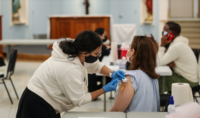 California'da aşı veya haftalık test zorunluluğu geliyor