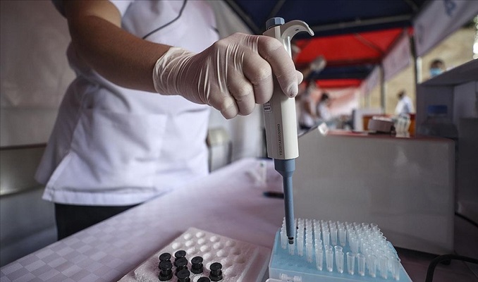 Zorunlu PCR testleri devlet hastanelerinde ücretsiz yapılacak