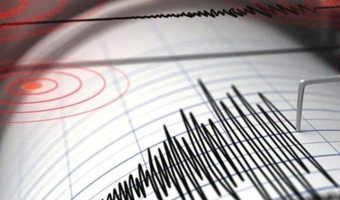 Endonezya'da 5,9 büyüklüğünde deprem 