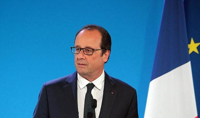 Eski Fransa Cumhurbaşkanı Hollande'dan Macron'a ihanet suçlaması