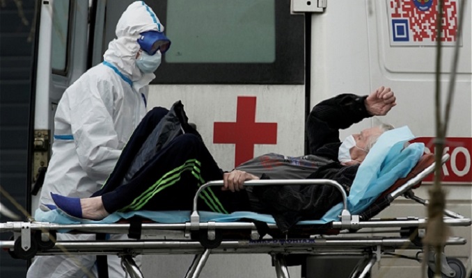 Rusya’da korona virüsten bir günde 809 insan öldü