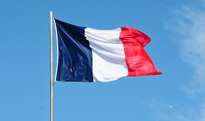 Fransa, iş yerlerine yapılan genel yardımları sona erdirdi