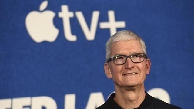 Apple'dan Tim Cook'a 10. yıl hediyesi: 750 milyon dolarlık hisse
