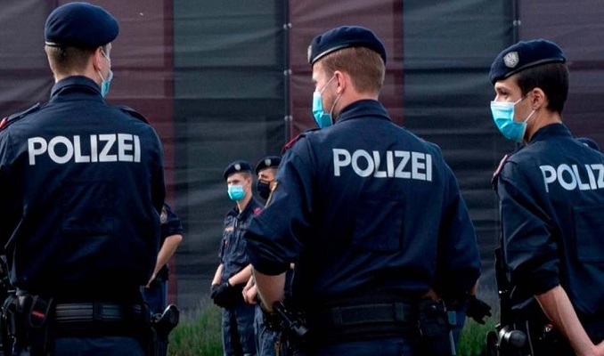 Avusturya mahkemesinden Müslümanlara yapılan polis baskınları açıklaması