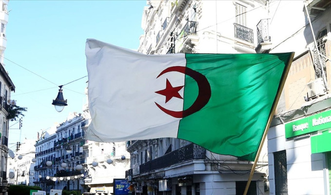 Cezayir erken yerel seçime gidiyor
