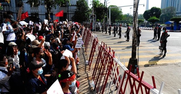 Myanmar'da darbe karşıtı sivil hükümet düzenli ordu kurdu