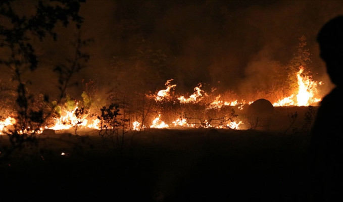 Kuzey Makedonya yangınlar nedeniyle 'kriz durumu' ilan etti