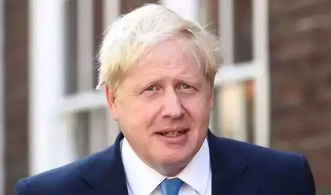 İngiltere Başbakanı Johnson: KOVID-19 risk olmaya devam ediyor