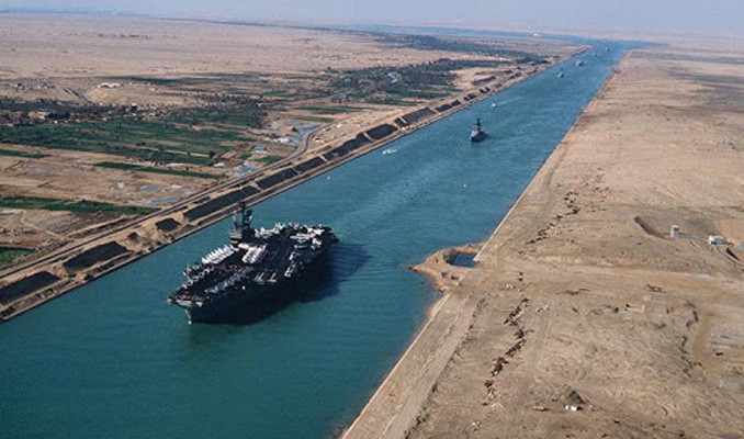 Süveyş Kanalı’nın gelirleri yüzde 20 yükseldi