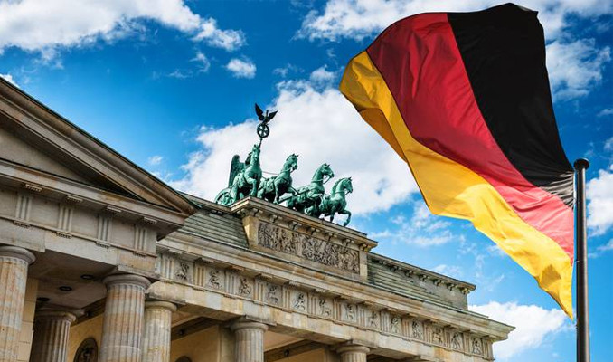 Alman bankaları Almanya için yüzde 3,3'lük büyüme bekliyor